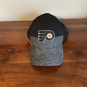 Flyers Dri-Fit L/XL baseball cap.